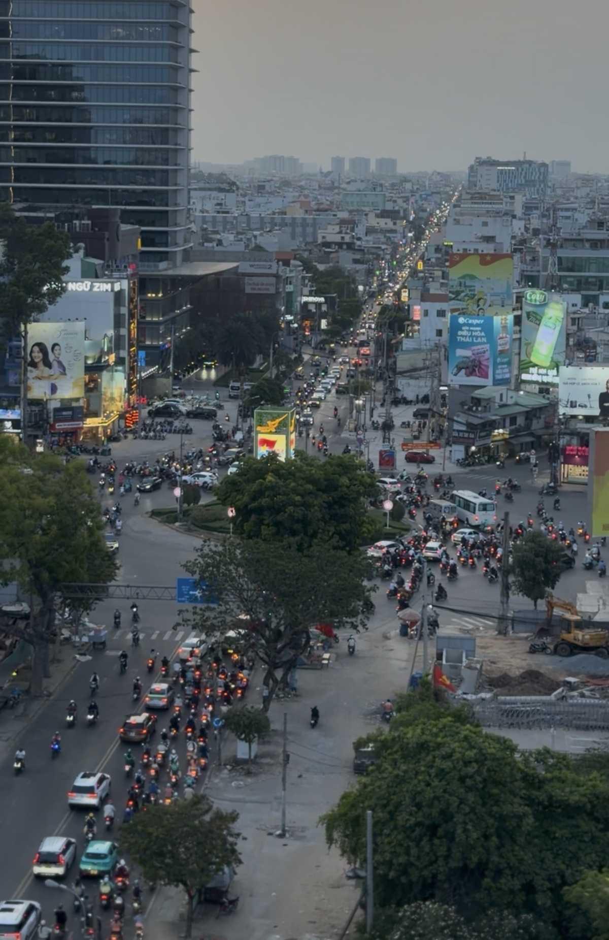 Explore - Ho Chi Minh City 🇻🇳 Explore - Ho Chi Minh City 🇻🇳