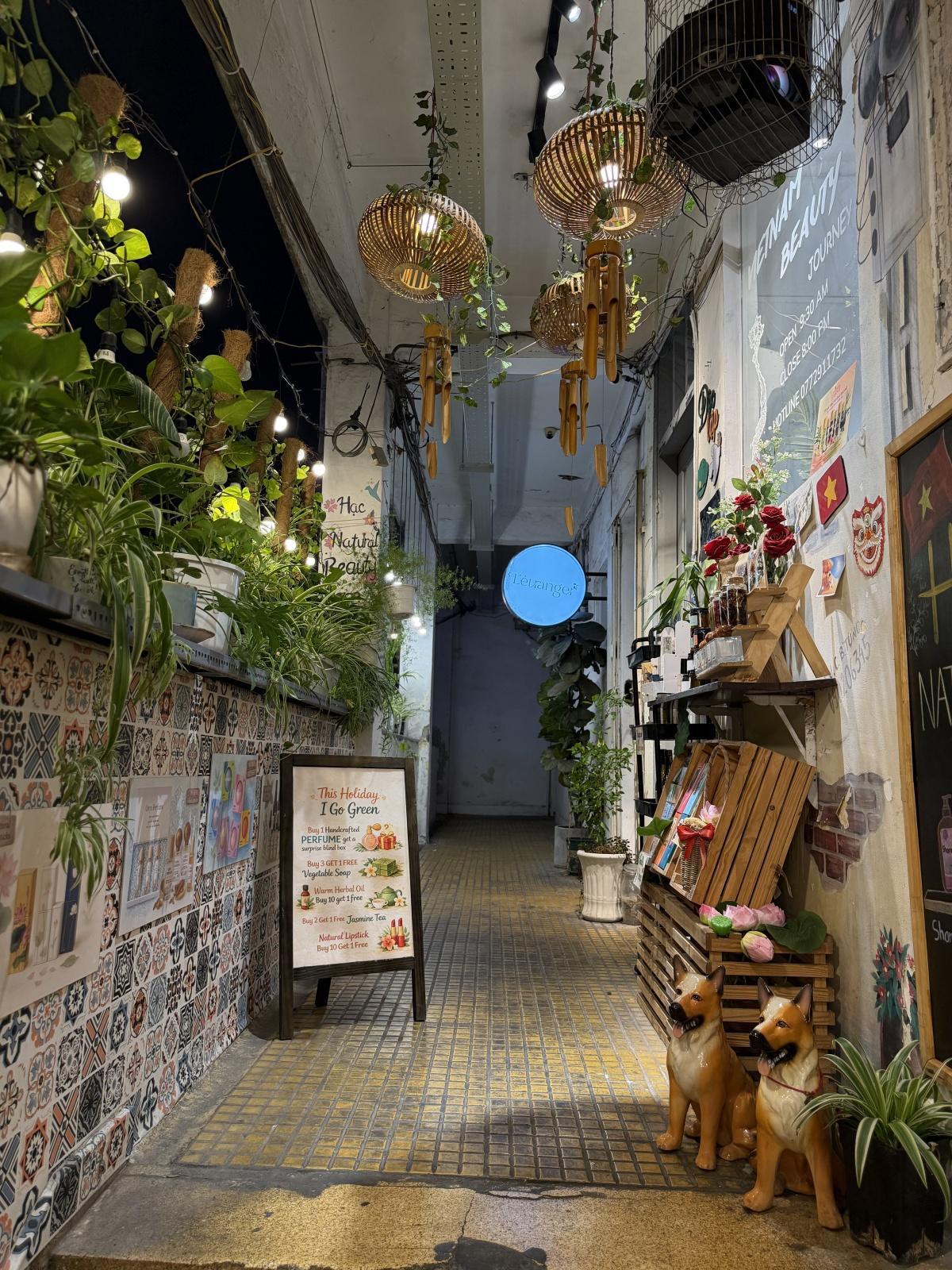 Explore - Ho Chi Minh City 🇻🇳