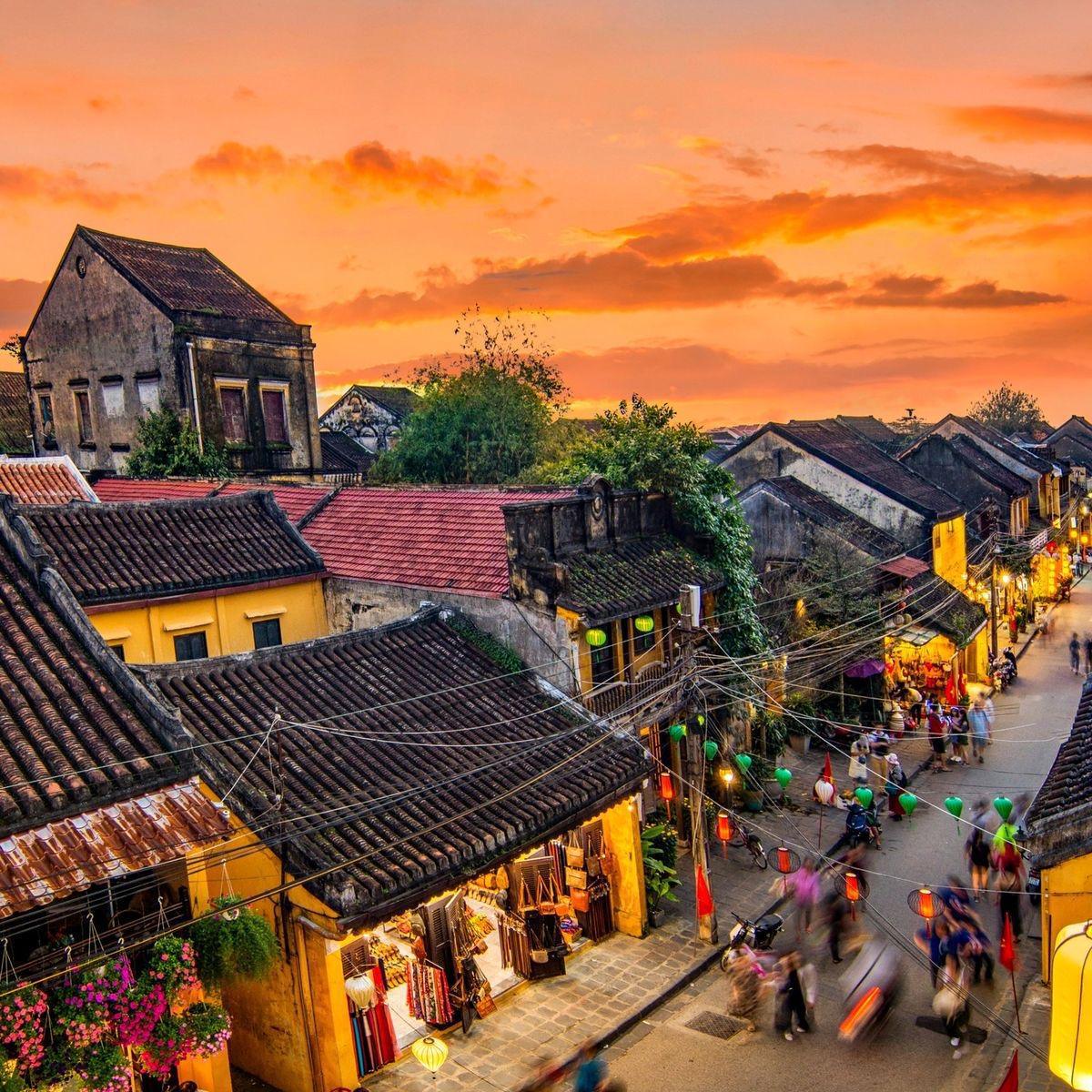 HOI AN ANCIENT TOWN HOI AN ANCIENT TOWN