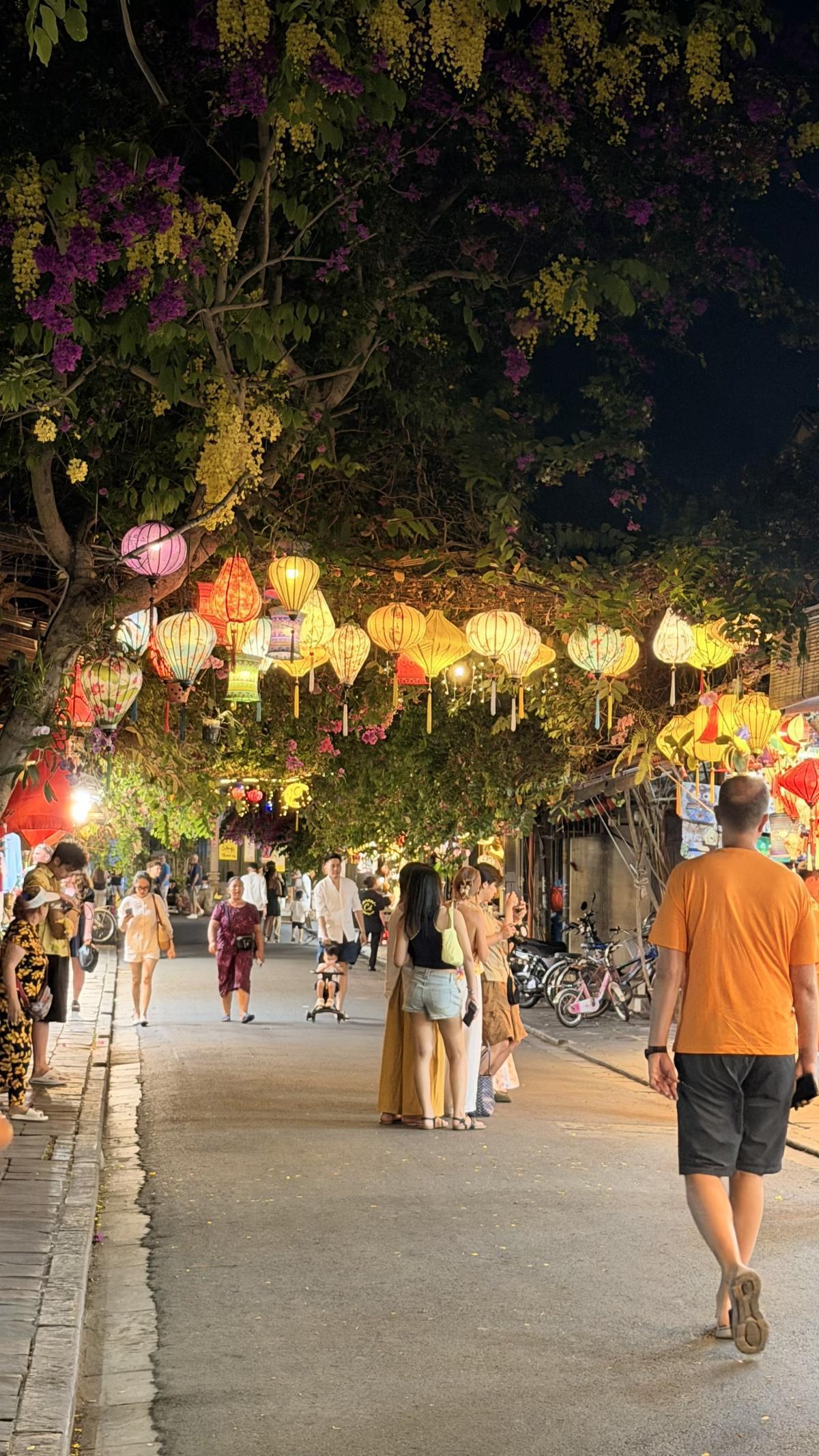 HOI AN ANCIENT TOWN HOI AN ANCIENT TOWN