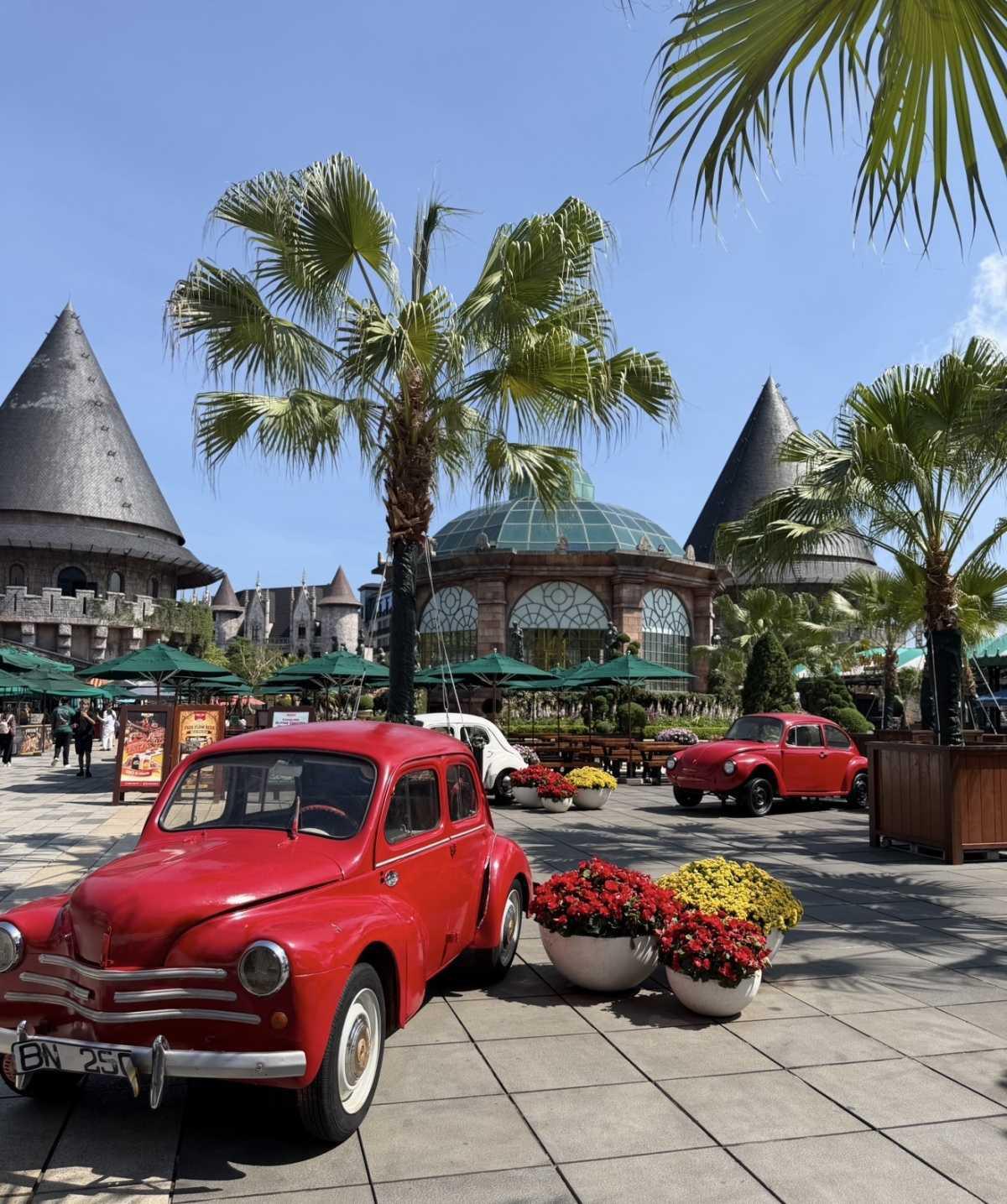 Ba Na Hills β A fantasy world above the clouds π»π³ π€οΈ Ba Na Hills β A fantasy world above the clouds π»π³ π€οΈ