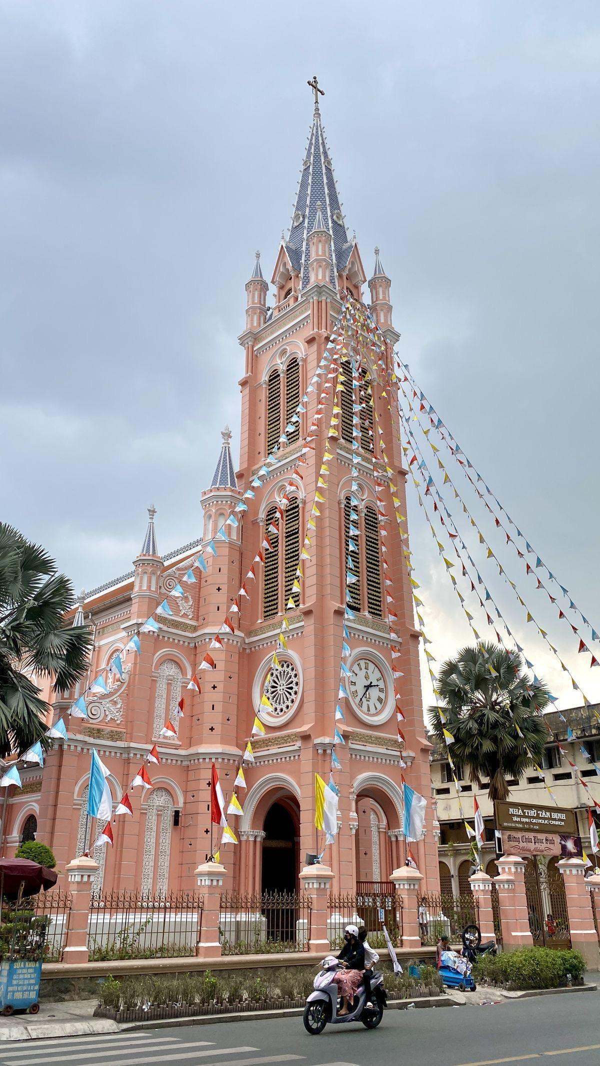 DA NANG CATHEDRAL DA NANG CATHEDRAL