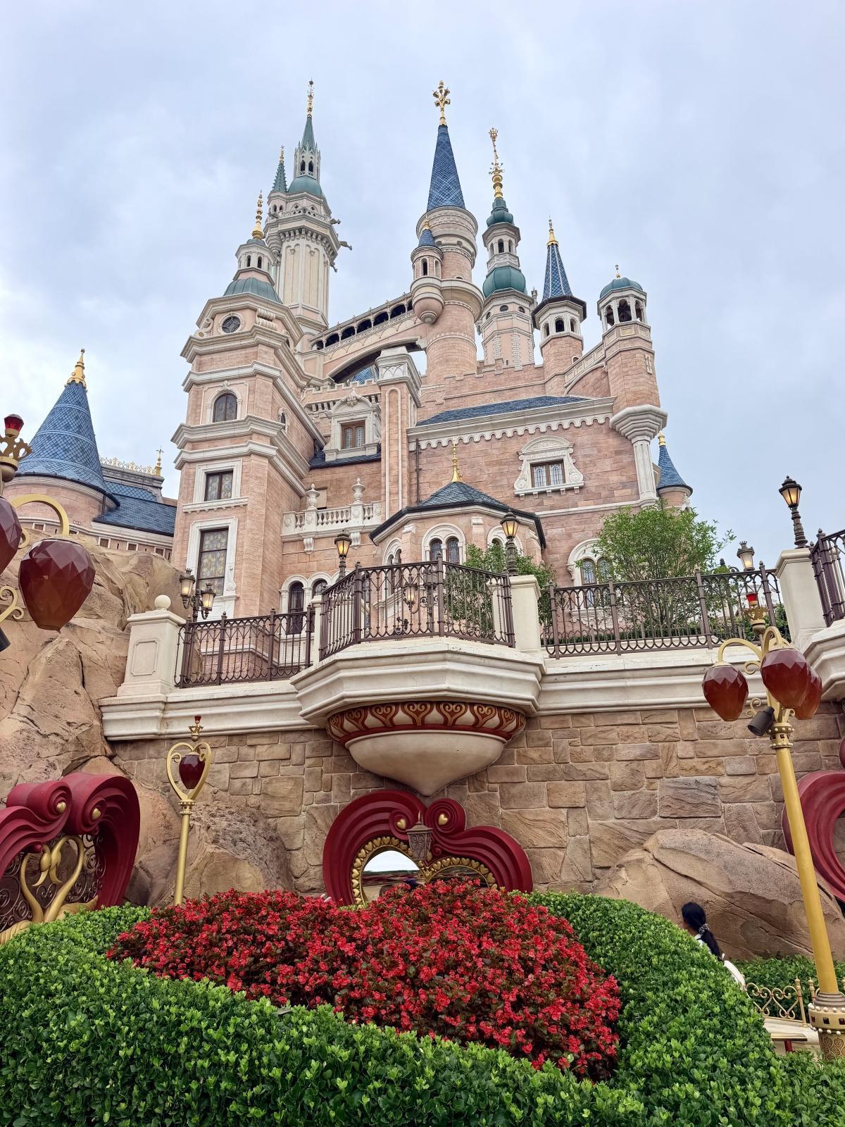 ๐๐๐๐ฃ๐๐๐๐ ๐ฟ๐๐จ๐ฃ๐๐ฎ๐ก๐๐ฃ๐ โ The Magic, the Thrills & the Ultimate Family Adventure ๐๐๐๐ฃ๐๐๐๐ ๐ฟ๐๐จ๐ฃ๐๐ฎ๐ก๐๐ฃ๐ โ The Magic, the Thrills & the Ultimate Family Adventure