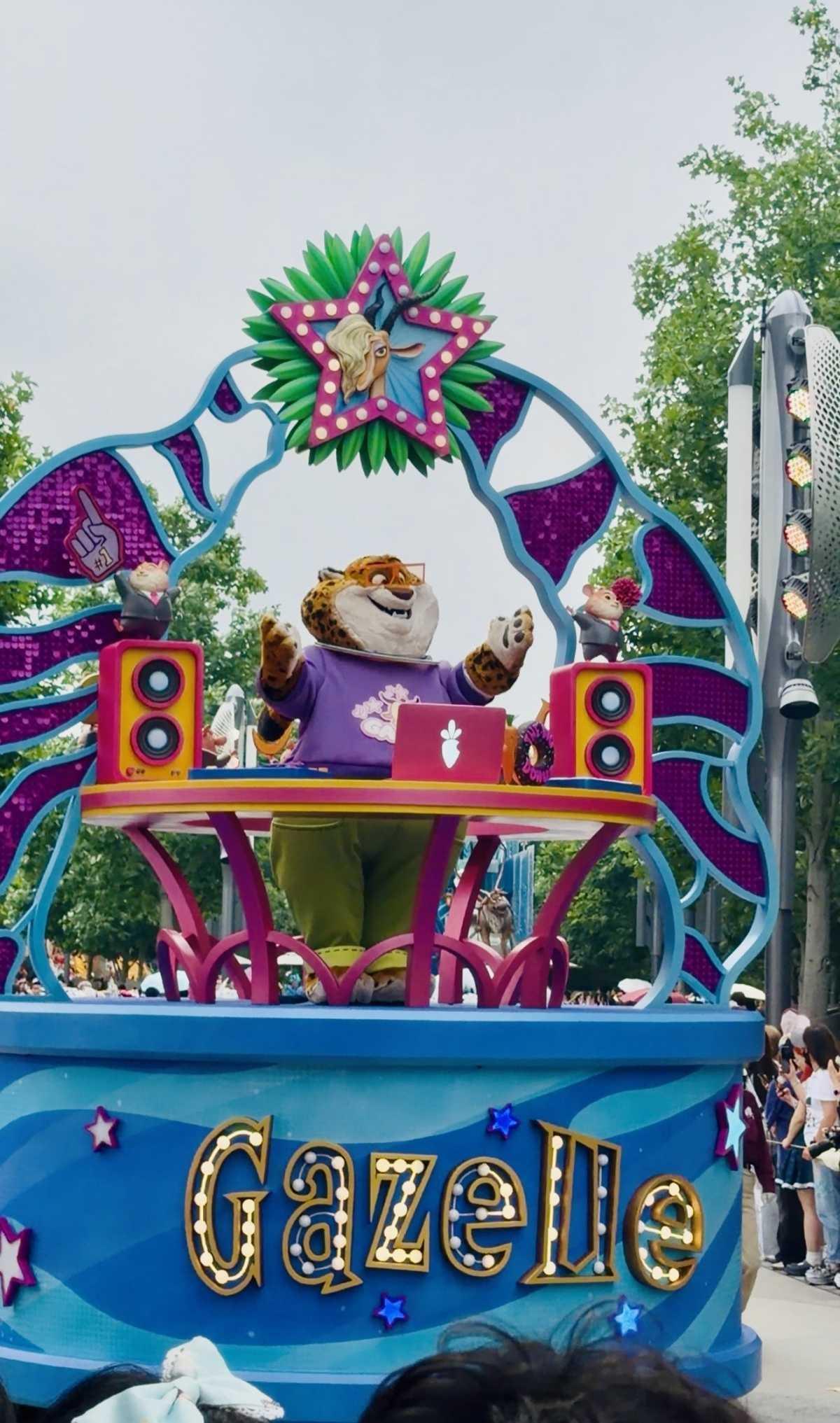 ๐๐๐๐ฃ๐๐๐๐ ๐ฟ๐๐จ๐ฃ๐๐ฎ๐ก๐๐ฃ๐ โ The Magic, the Thrills & the Ultimate Family Adventure ๐๐๐๐ฃ๐๐๐๐ ๐ฟ๐๐จ๐ฃ๐๐ฎ๐ก๐๐ฃ๐ โ The Magic, the Thrills & the Ultimate Family Adventure