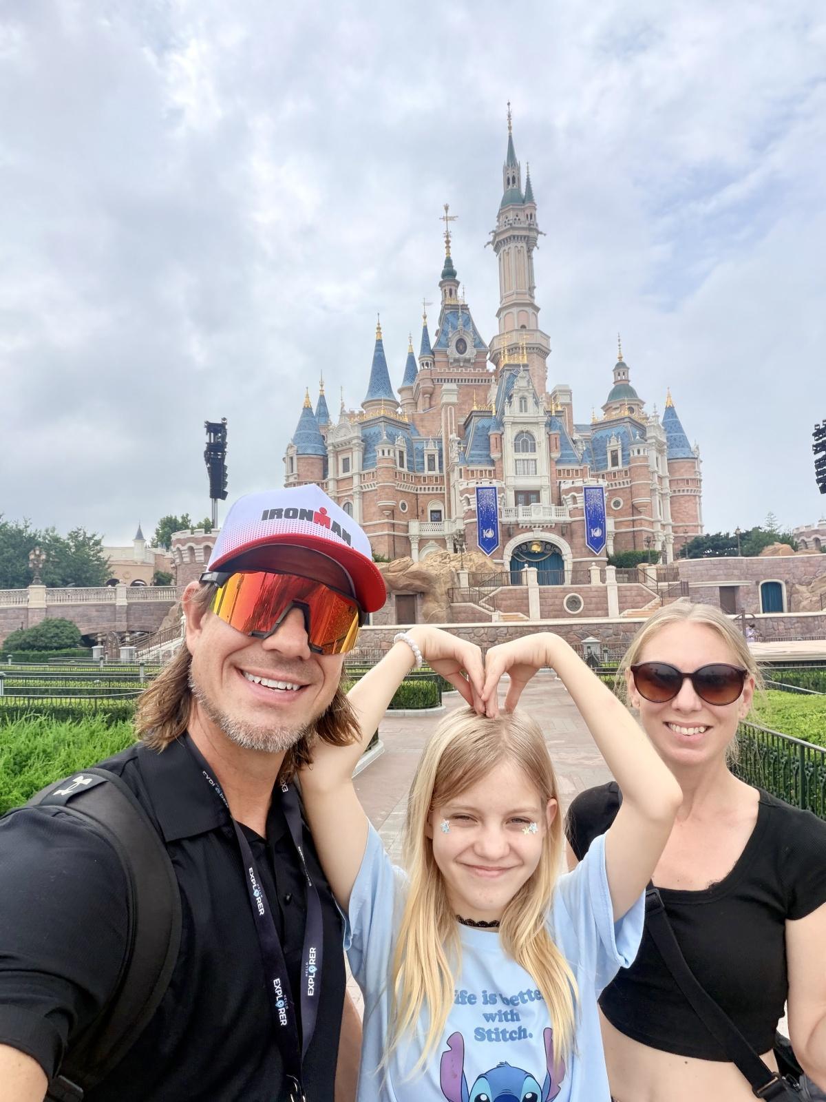 𝙎𝙝𝙖𝙣𝙜𝙝𝙖𝙞 𝘿𝙞𝙨𝙣𝙚𝙮𝙡𝙖𝙣𝙙 – The Magic, the Thrills & the Ultimate Family Adventure