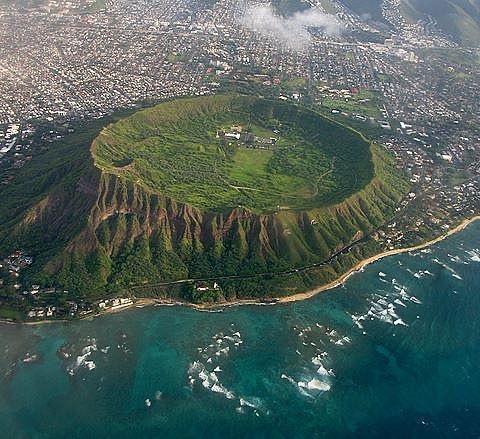 DIAMOND HEAD / LĒʻAHI 🌋 DIAMOND HEAD / LĒʻAHI 🌋