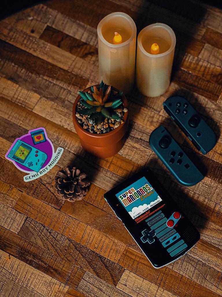 Carte mère Nintendo d’origine sur Game Boy Color modifiée : pourquoi est-ce important ? Carte mère Nintendo d’origine sur Game Boy Color modifiée : pourquoi est-ce important ?