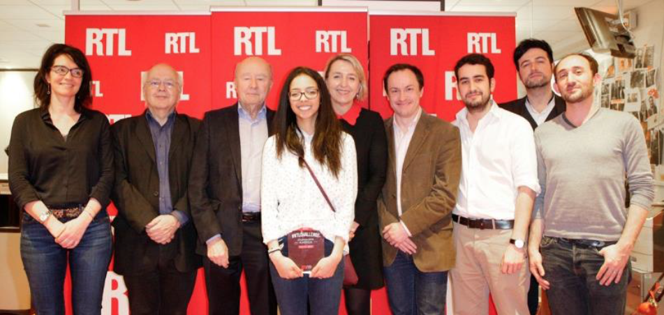De gauche à droite : Isabelle Pic, Jean-Daniel Colom, Olivier Mazerolle, Marie Zafimehy (lauréate), Catherine Mangin, Sylvain Zimmerman, Romain Renner, Antoine Daccord, Benjamin Turquier © Romain Boé / SIPA Press