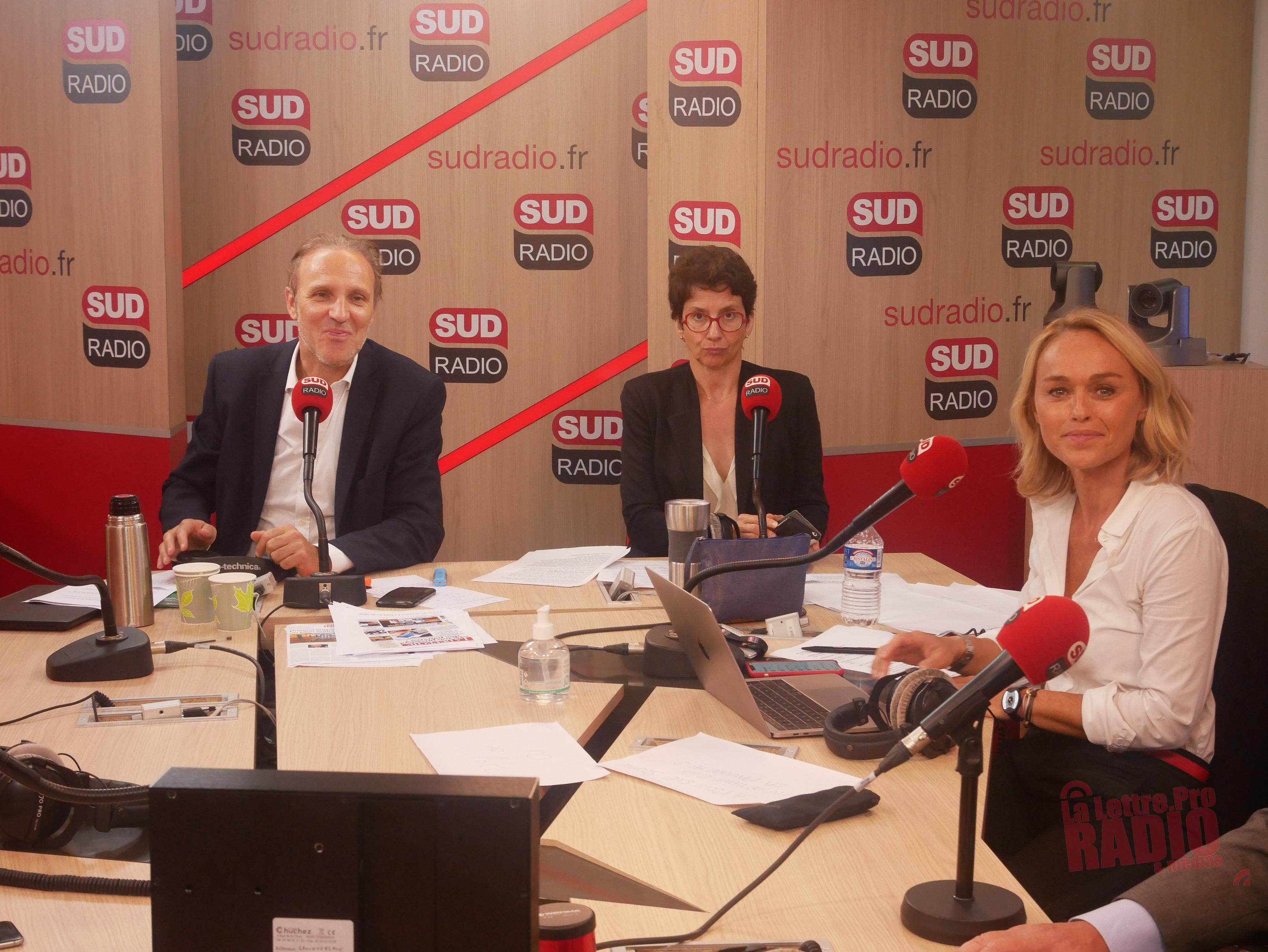 Patrick Roger et Cécile de Ménibus présentent la matinale / Photo François Quairel