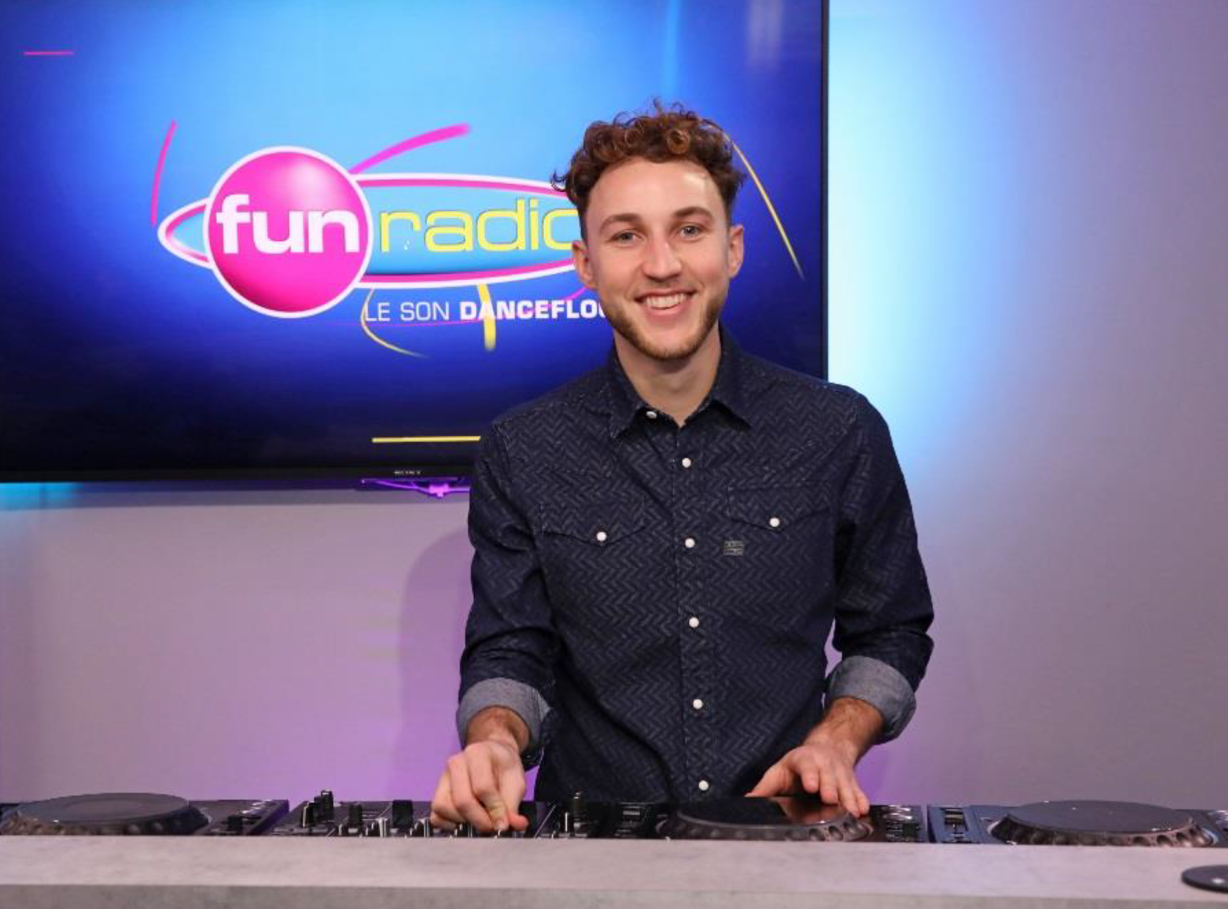 Le DJ Alex Wat rejoint l'équipe de Fun Radio © Frédéric Bukajlo / SIPA Press