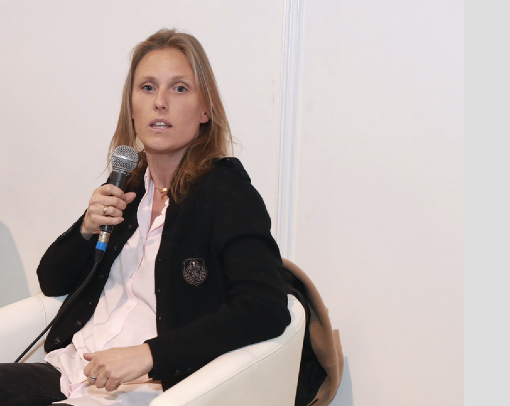 Virginie Maire, ici au Salon de la Radio et de l'Audio Digital, dirige Sybel  © Linda Viksna / La Lettre Pro de la Radio 
