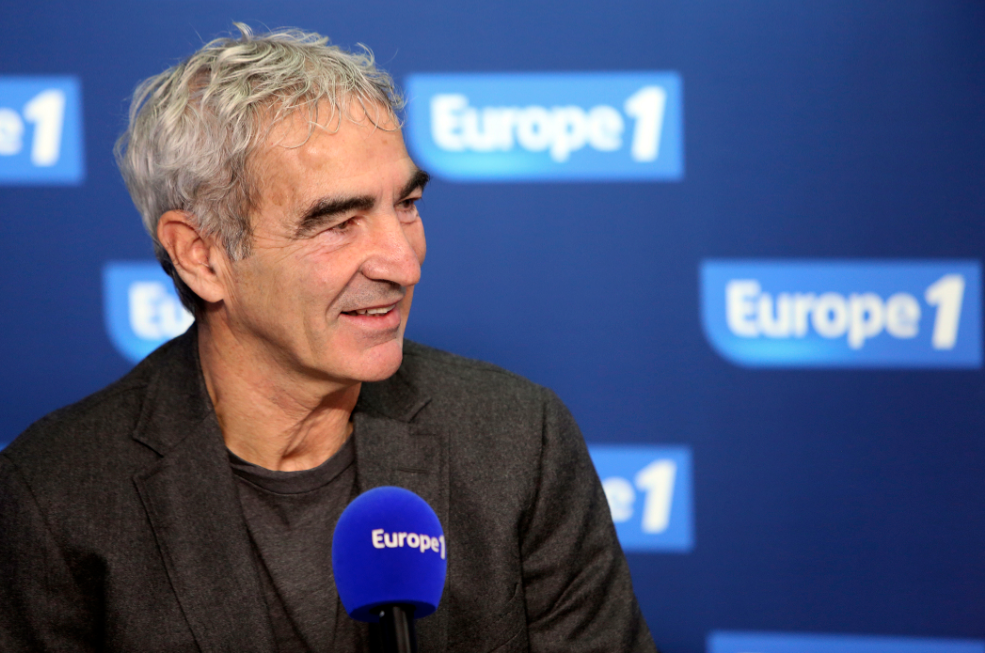 Dans "l'équipe choc" d'Europe 1 : Raymond Domenech, consultant d’Europe 1, sélectionneur de l’Equipe de France de 2004 à 2010, finaliste de la Coupe du monde en 2006