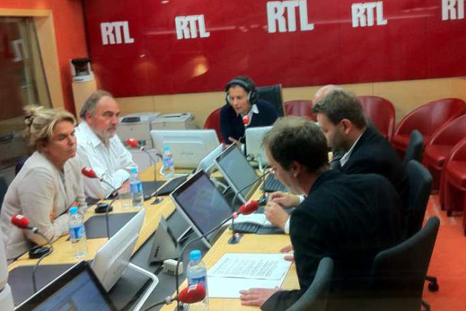 La saison passée, RTL Soir avec Marc-Olivier Fogiel rassemblait 1 396 000 auditeurs entre 18h à 20h