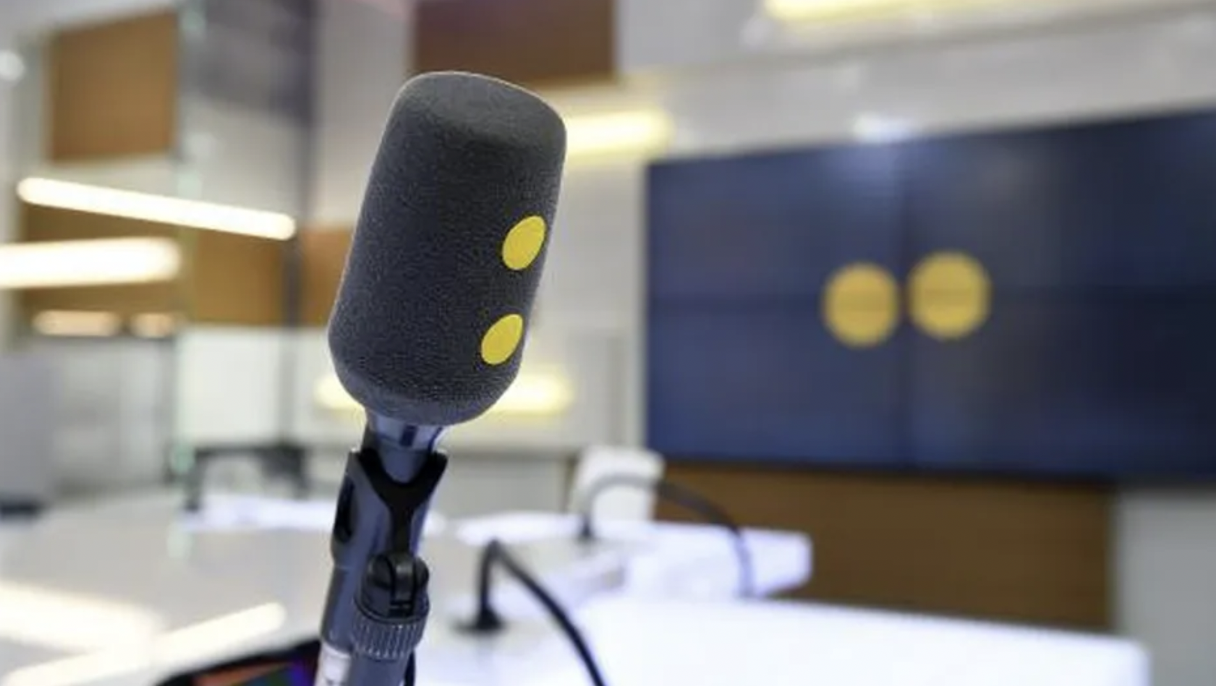 franceinfo propose deux événements 100% digitaux dédiés aux enseignants et aux élèves, en direct du studio 221 de la Maison de la Radio et de la Musique, à suivre en streaming.