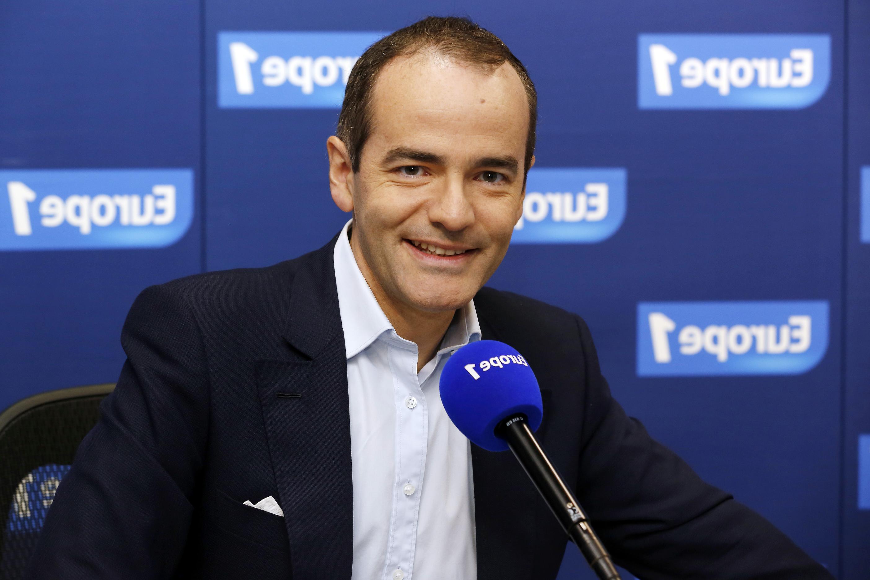 Franck Ferrand colle encore à l'actualité en s'intéressant aux plus célèbres canulards © Capa Pictures - Caroline Doutre