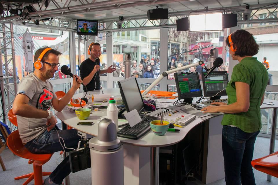 Fil rouge de la manifestation : trois animateurs seront enfermés dans le studio de verre © Martin Godfroid