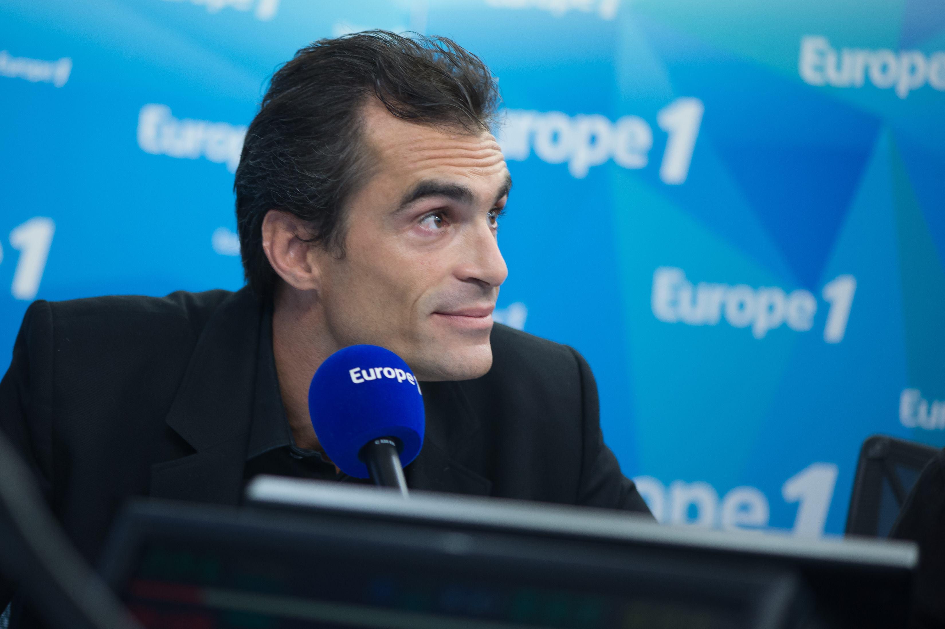 Raphael Enthoven présente Qui Vive entre 15 et 16h sur Europe 1 © Christophe Guibbaud