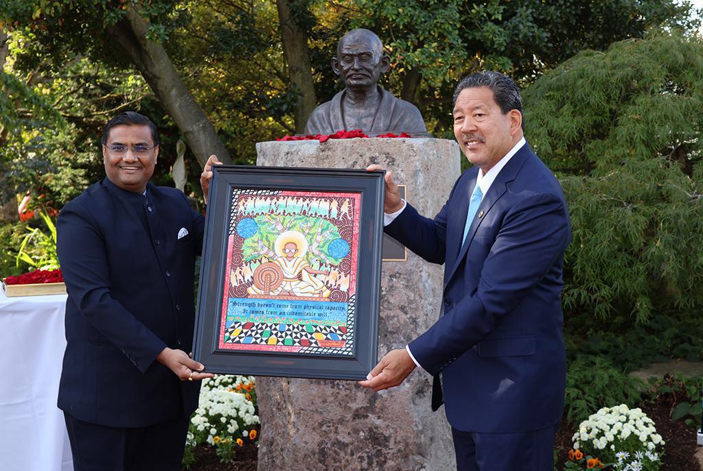 Global Tributes: Busts of Mahatma Gandhi Unveiled in Seattle and Tokyo