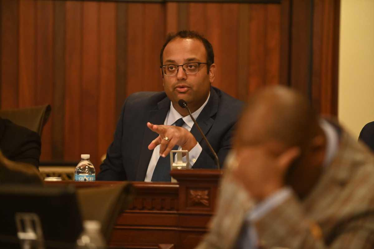 Illinois Lawmakers Race Against Time: Tackling a $730M Transit Funding Shortfall