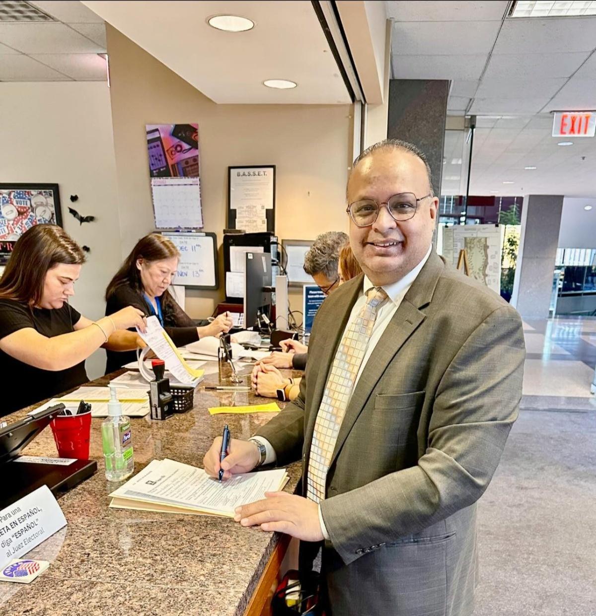 Ashfaq Syed Tops Early Voting in Naperville Council Race