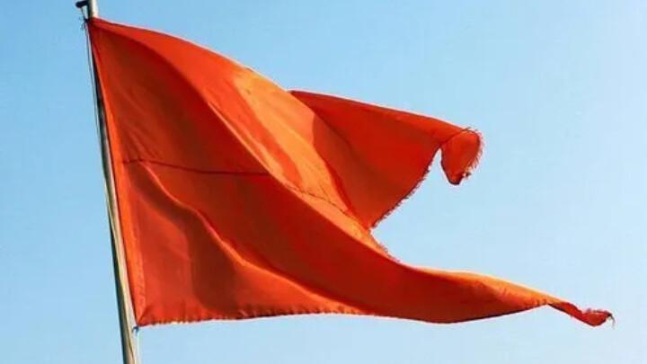 Man Caught Removing Hindu Flags from NYC Home, Trashes Them Nearby: NYPD Suspects Hate Crime Man Caught Removing Hindu Flags from NYC Home, Trashes Them Nearby: NYPD Suspects Hate Crime