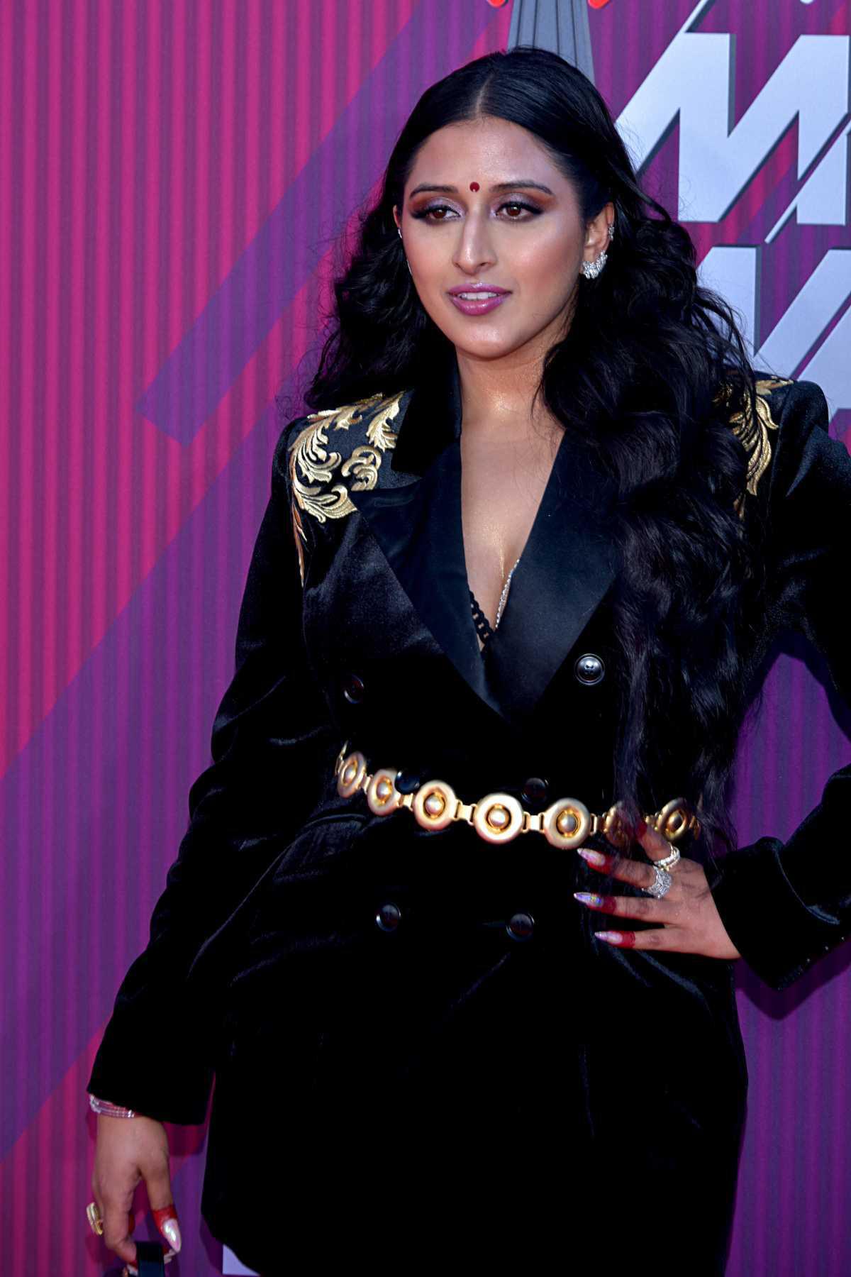 Raja Kumari Makes History as First Indian-Origin Singer to Win American Music Award