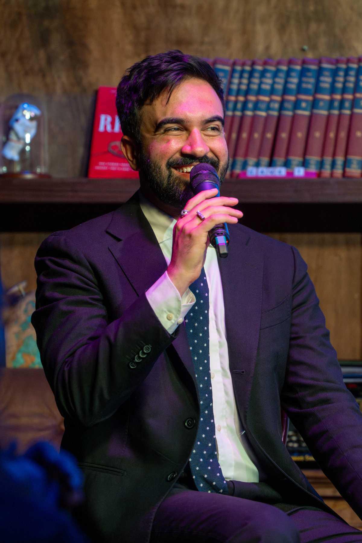 Mamdani Endorses Hochul: Democratic Unity or Betrayal?