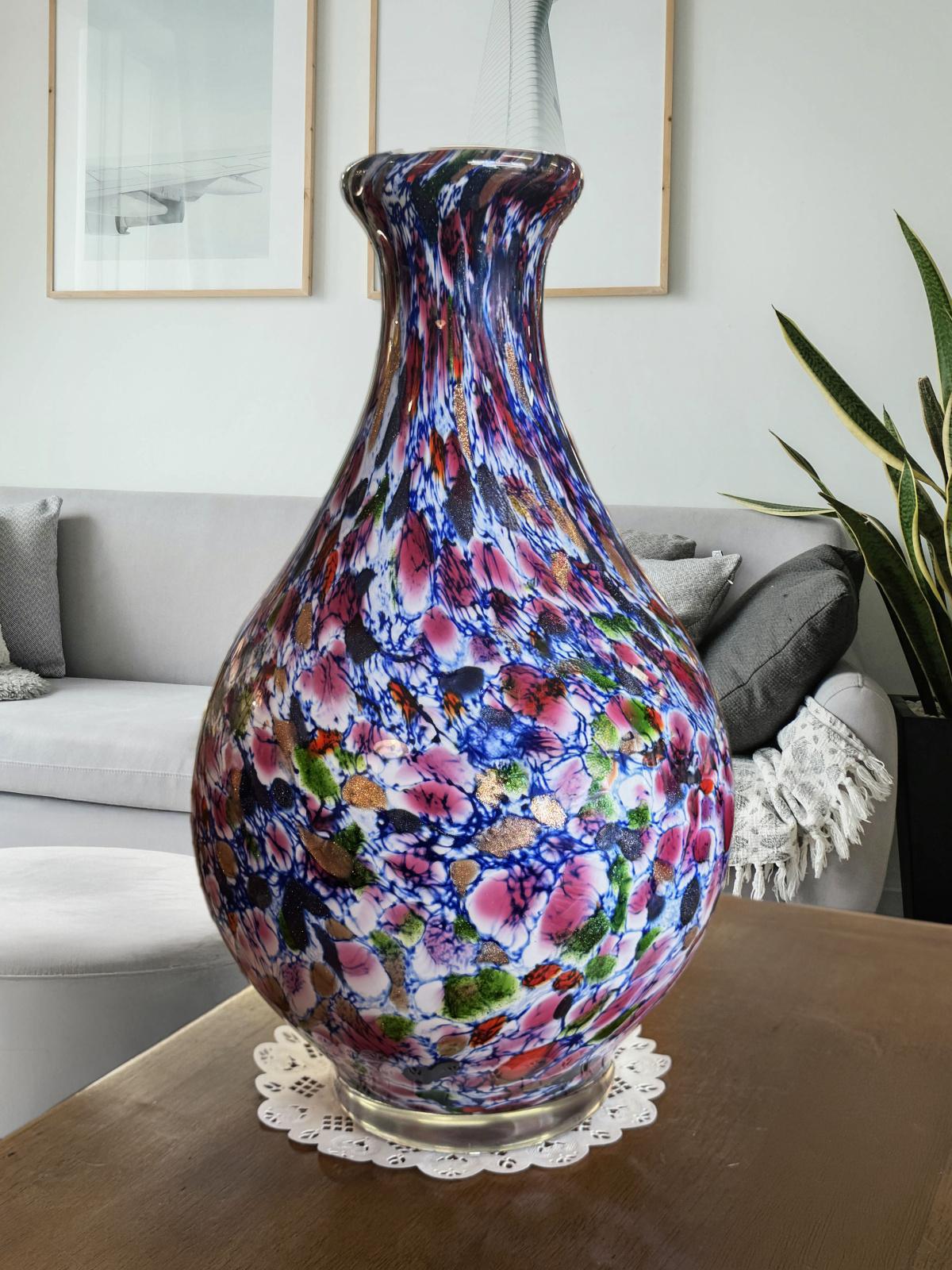 Découvrez une collection unique de meubles et objets d’exception !