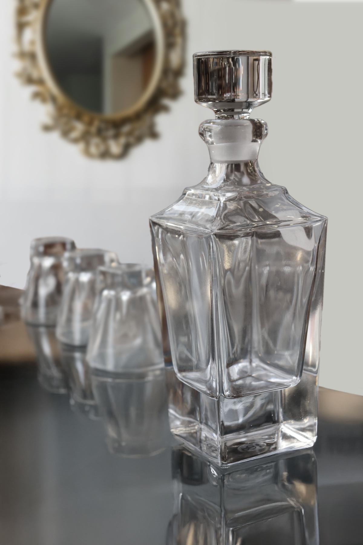 Découvrez une collection unique de meubles et objets d’exception !