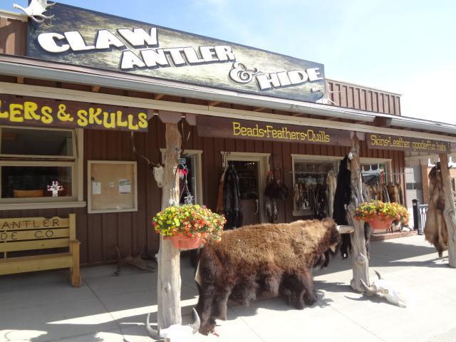 Shopping and Galleries Shopping and Galleries