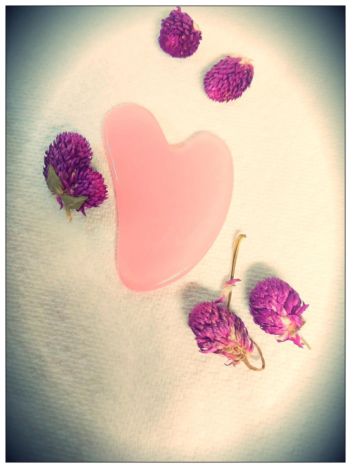 Unlock the Benefits of Gua Sha for Aging Skin Unlock the Benefits of Gua Sha for Aging Skin