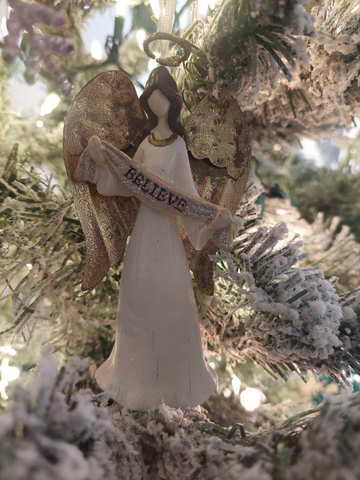 Holiday Harmony: A Relaxing Diffuser Blend for the Season of Stress Holiday Harmony: A Relaxing Diffuser Blend for the Season of Stress