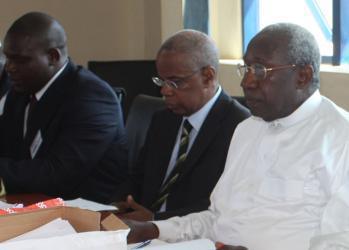 Report de la table-ronde sur la candidature de Wade