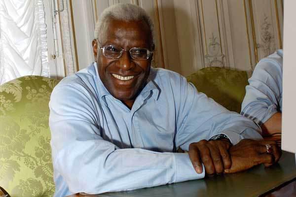 Présidentielle 2012 : Lamine Diack n’exclut pas de se présenter