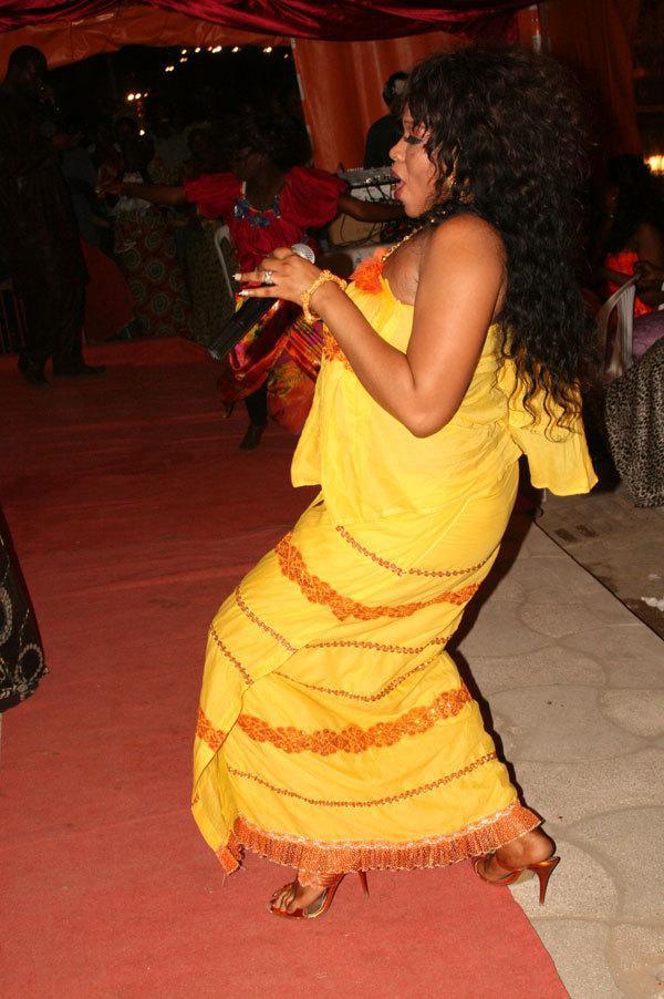 Oumou Sow, danseuse: La danse et la chanson