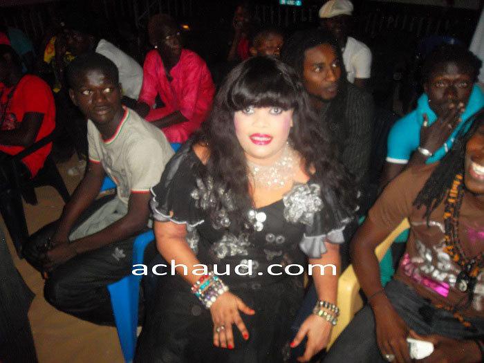 Aida Dada après plusieurs mois de dispute avec la danseuse Mbathio pour soutenir sa sœur Ndeye Guéye