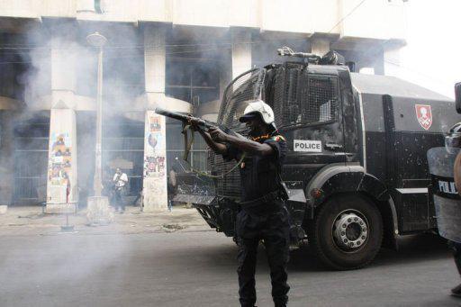 Bavure policière à Hann Maristes : L’étudiant reçoit une balle réelle dans ses organes génitaux