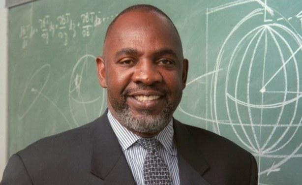 MALI: Cheikh Modibo Diarra, un astrophysicien Premier ministre