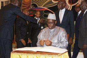 Macky Sall dénonce les ''taux d’intérêt prohibitifs’’ des banques
