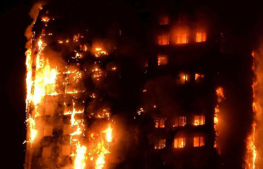 Grave incendie à Londres: Un immeuble de 24 étages détruit par les flammes fait six morts