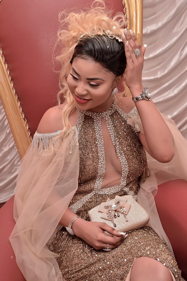Sidy diop Jeune entrepreneur fils de serigne thilmakha s' est avec sa bien aimée Beukkeu Laye petite fille de Mame Limamoulaye.