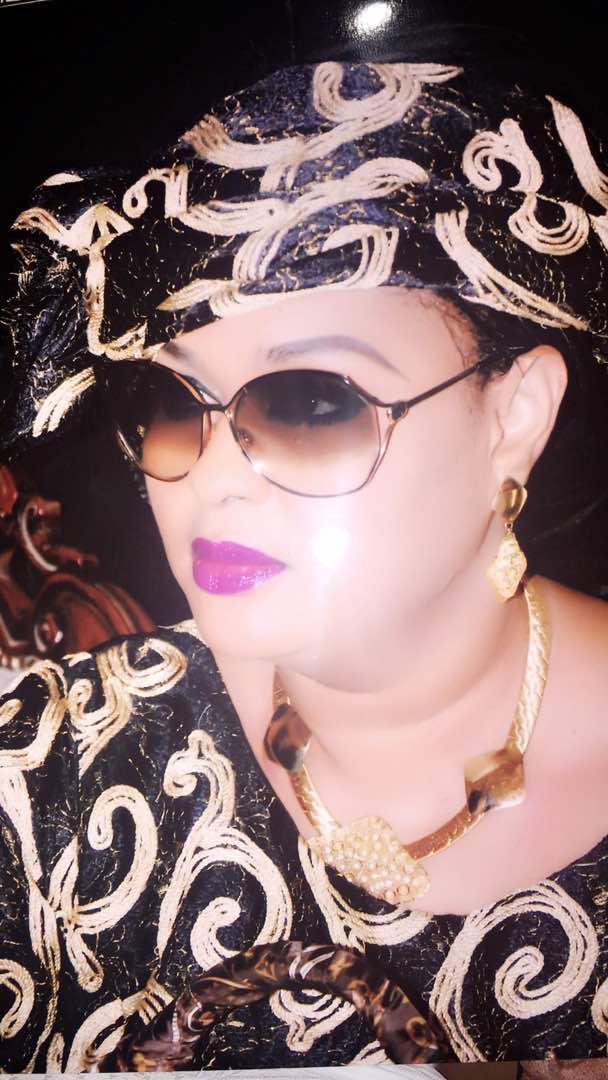 Sokhna Moumy Kébé : la fille du défunt milliardaire dépense et nourrit pour Bamba