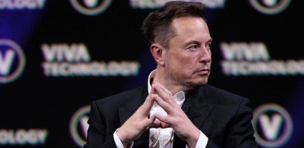 Musk s'en prend publiquement au conseiller au Commerce de Trump