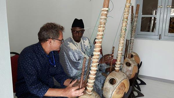 Enseignement de la Kora au Sénégal : Le choriste Ablaye Cissoko ouvre la première école de formation