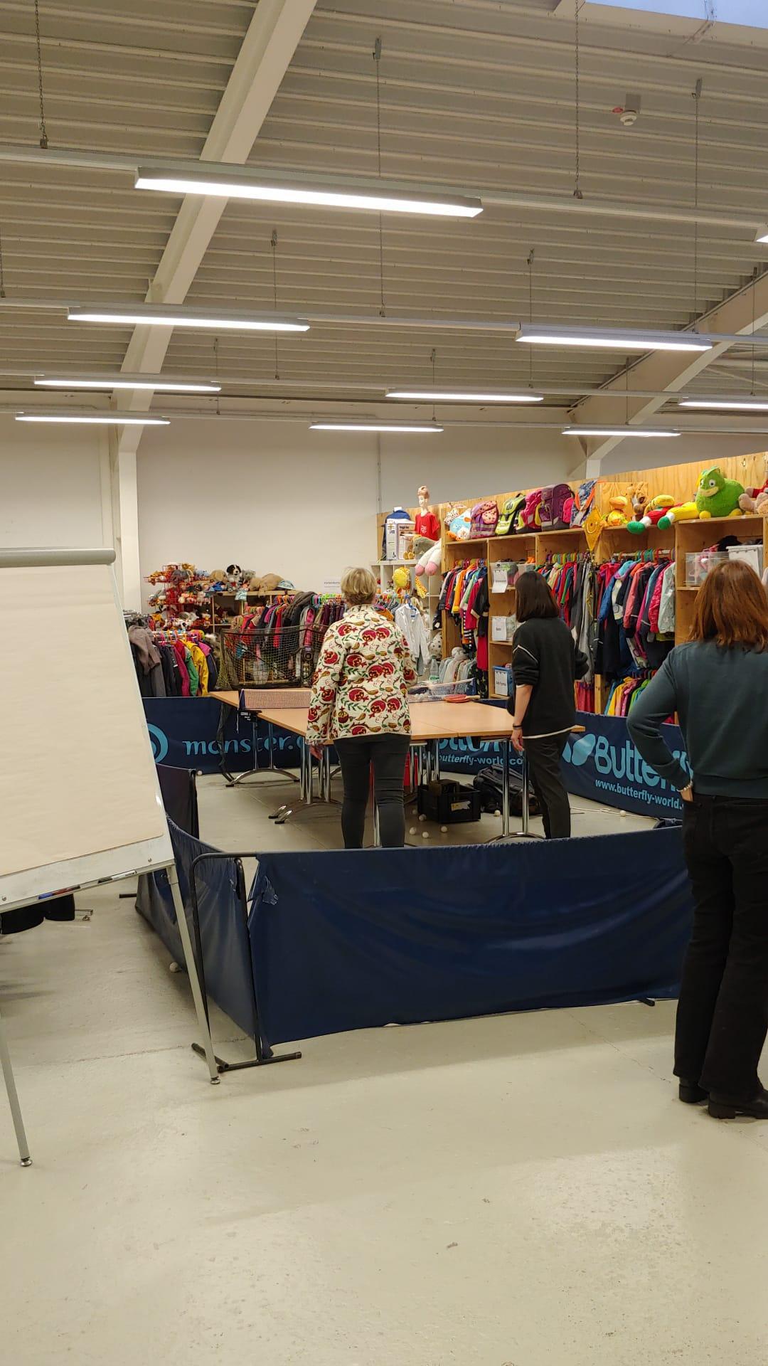 Bericht vom ,,Schlag den Tischtennisroboter”-Nachmittag im Samt&Sonders XXL Bericht vom ,,Schlag den Tischtennisroboter”-Nachmittag im Samt&Sonders XXL