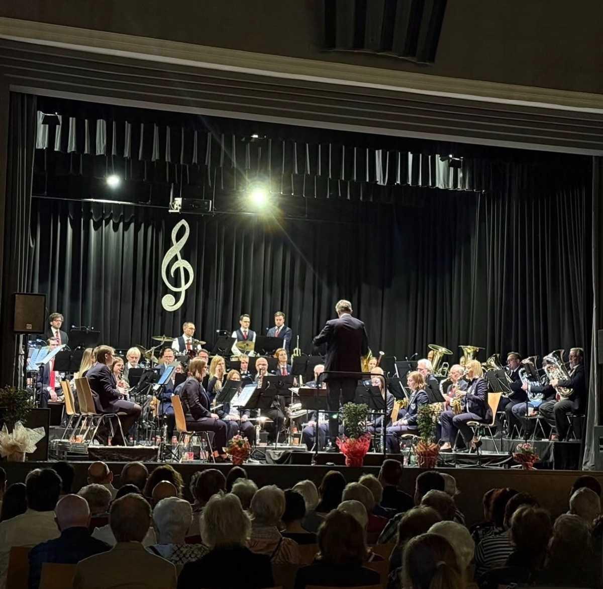 Frühjahrskonzert der Stadtkapelle Bergen-Enkheim Frühjahrskonzert der Stadtkapelle Bergen-Enkheim