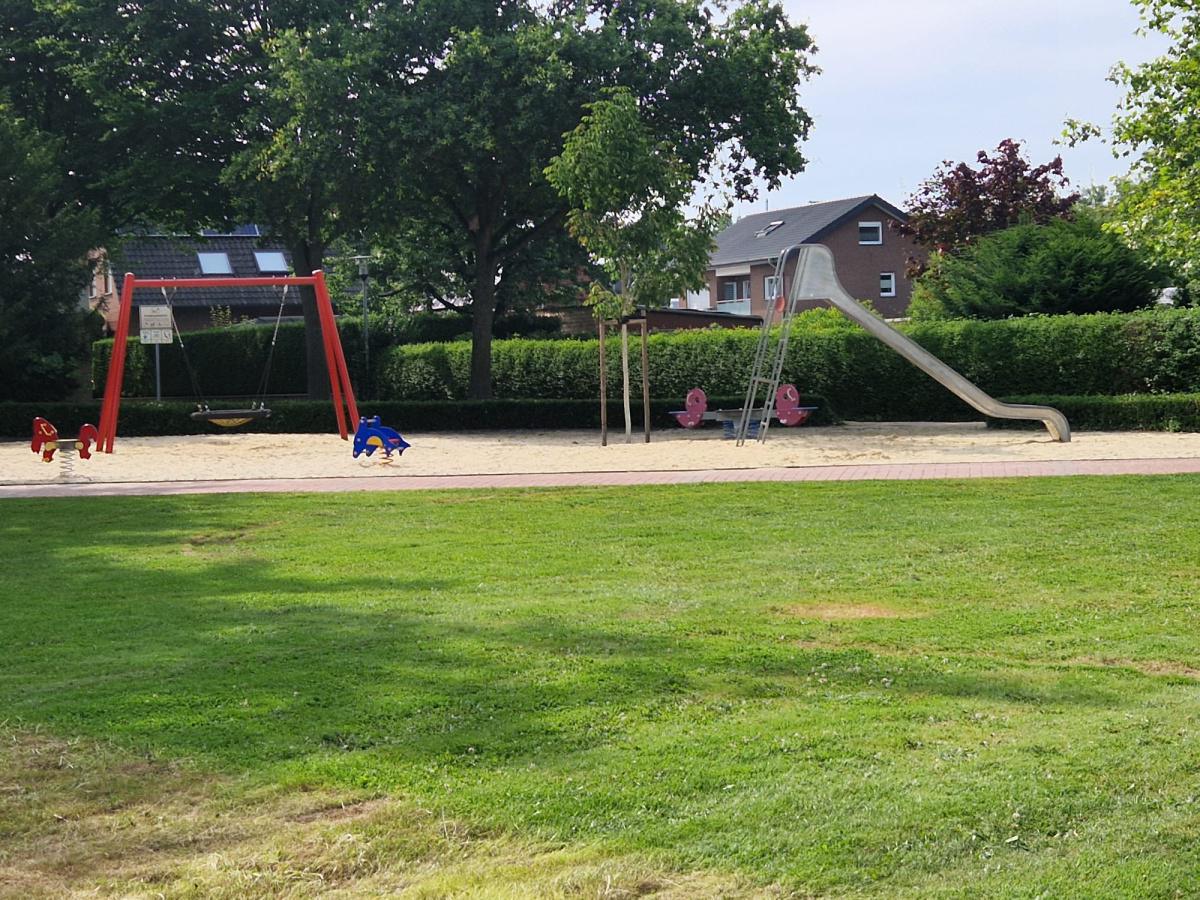 Spielplatz am Kirchplatz in Sünninghausen