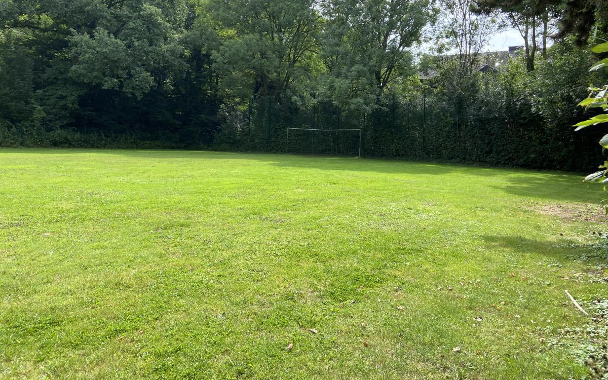 Bolzplatz "Zum Eichenbusch" Bolzplatz "Zum Eichenbusch"