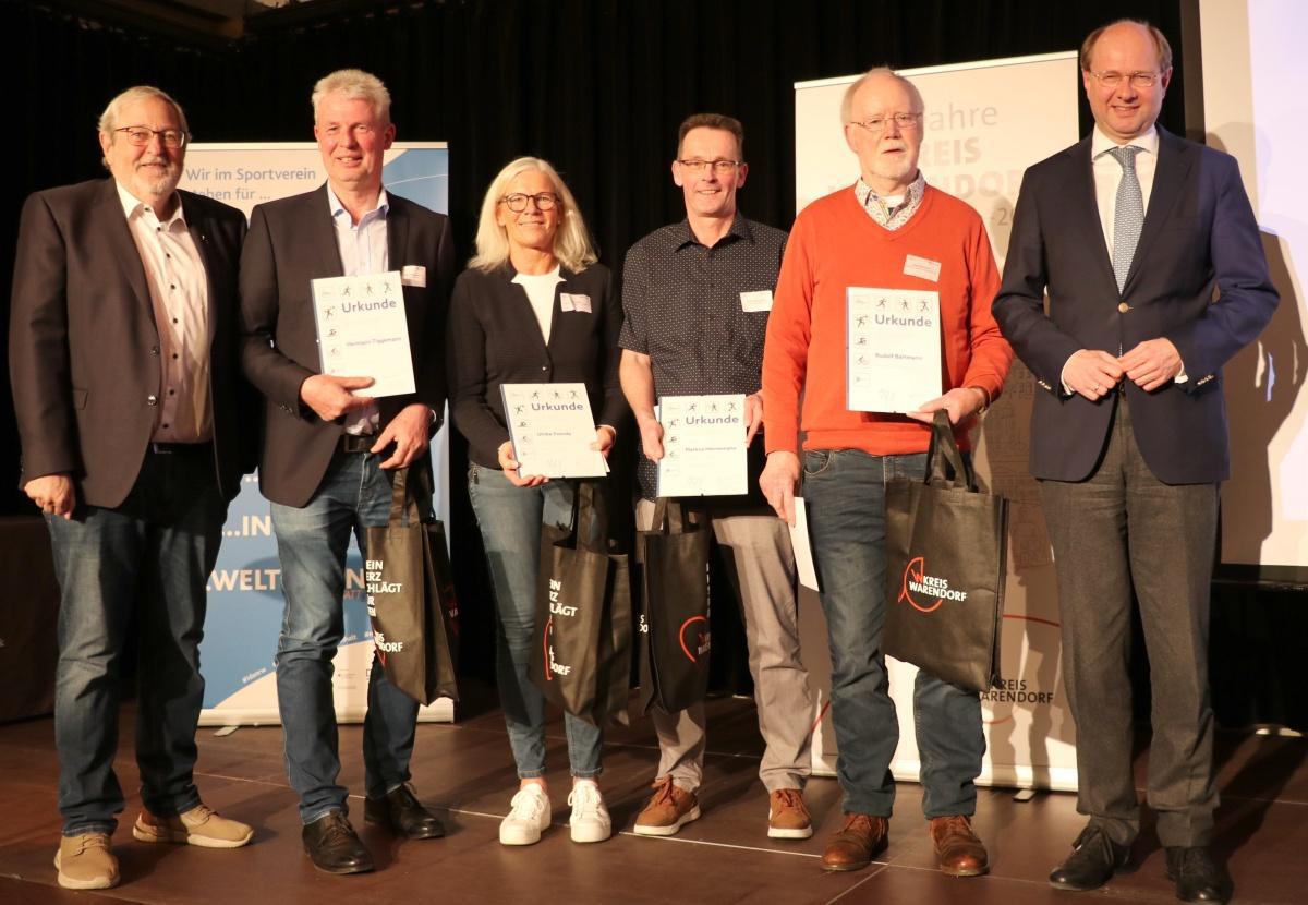 16 Ehrenamtliche aus den Sportvereinen ausgezeichnet