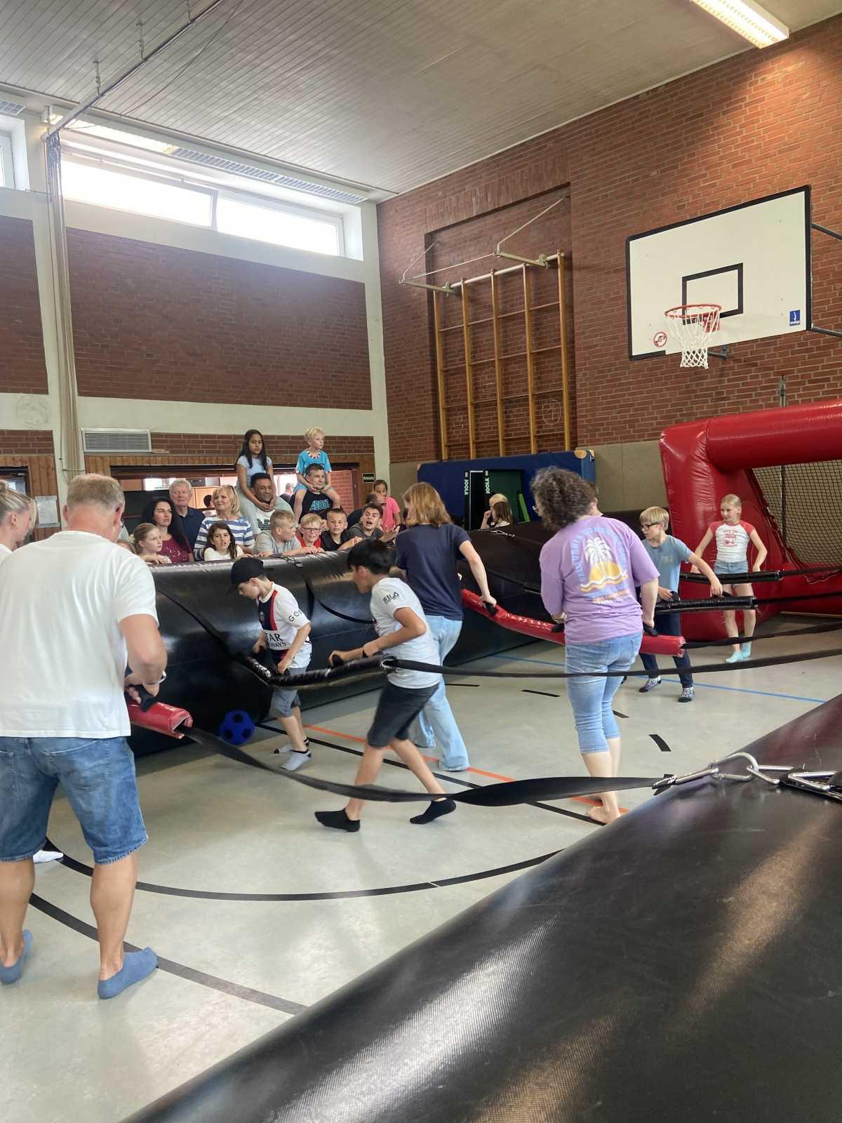 Von-Ketteler-Grundschule Oelde feiert fröhliches Schulfest mit vielen Spielaktionen